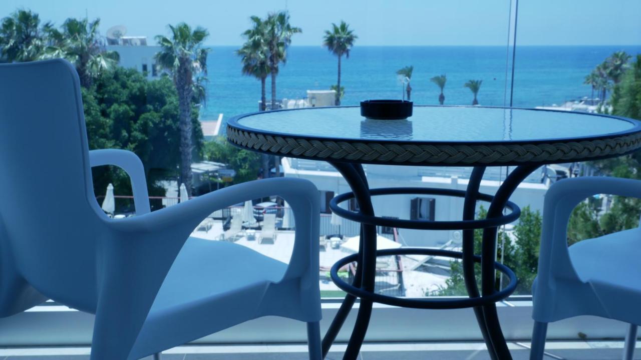 Dionysos Central بافوس المظهر الخارجي الصورة