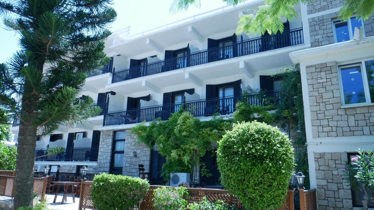 Dionysos Central بافوس المظهر الخارجي الصورة