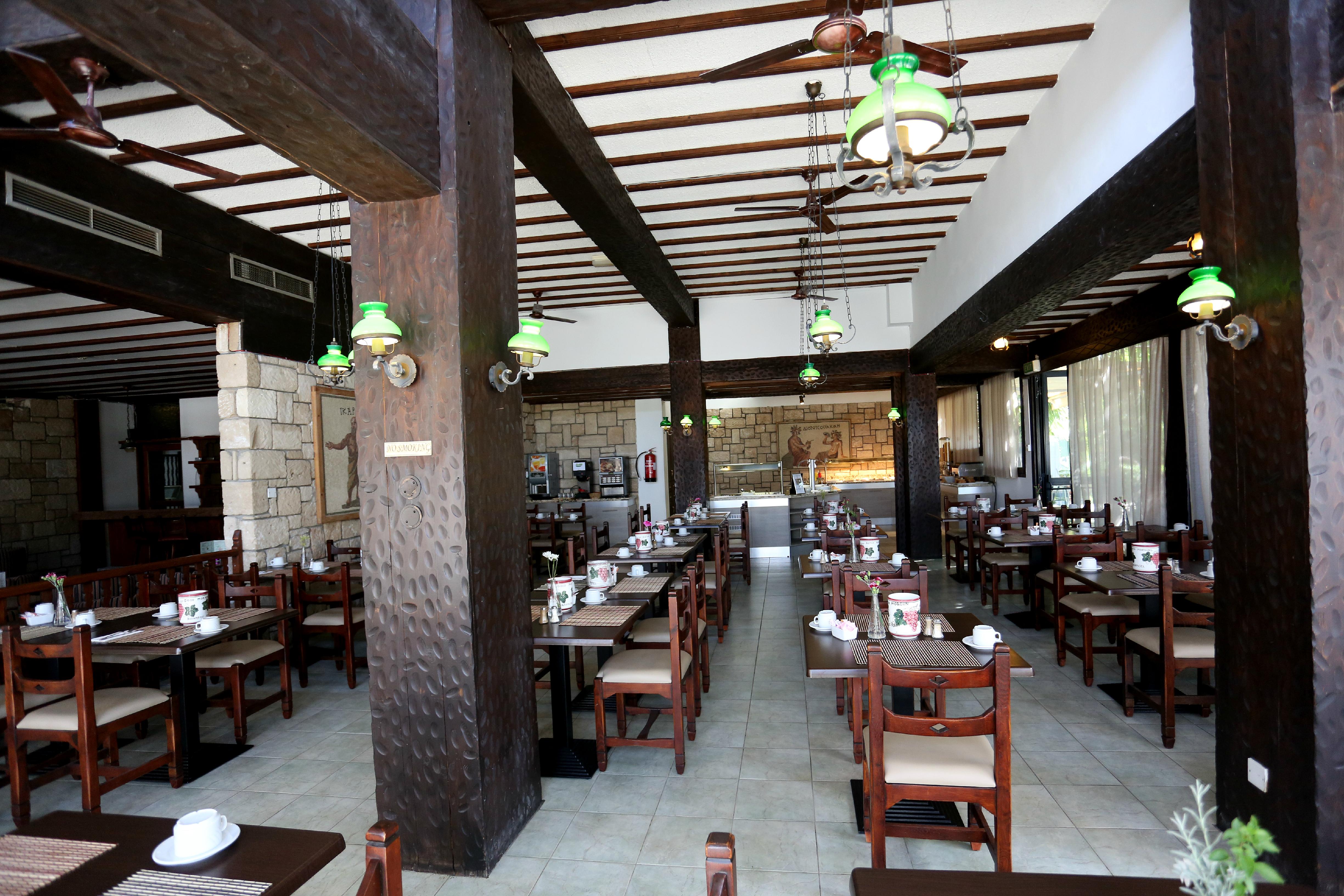 Dionysos Central بافوس المظهر الخارجي الصورة